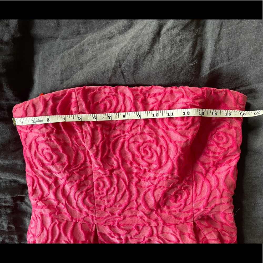 Monique Lhuillier Pink “Give Me a Smooch” Gown - Picture 14 of 15